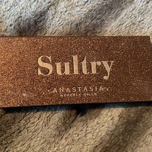 Anastasia Beverly Hills Sultry palette